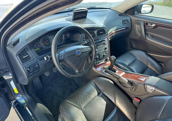 Volvo V70 cena 23900 przebieg: 240000, rok produkcji 2007 z Okonek małe 781